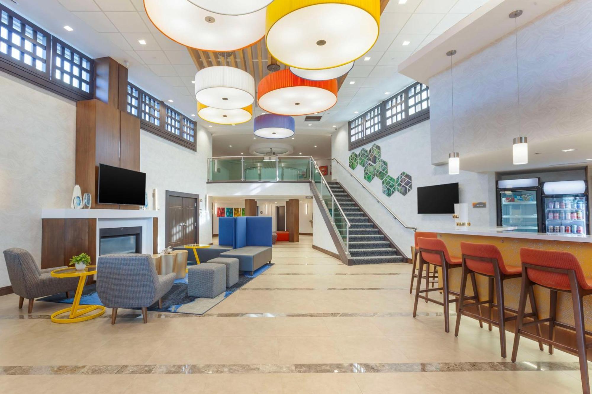 Glo Best Western Mississauga Corporate Centre Exterior photo